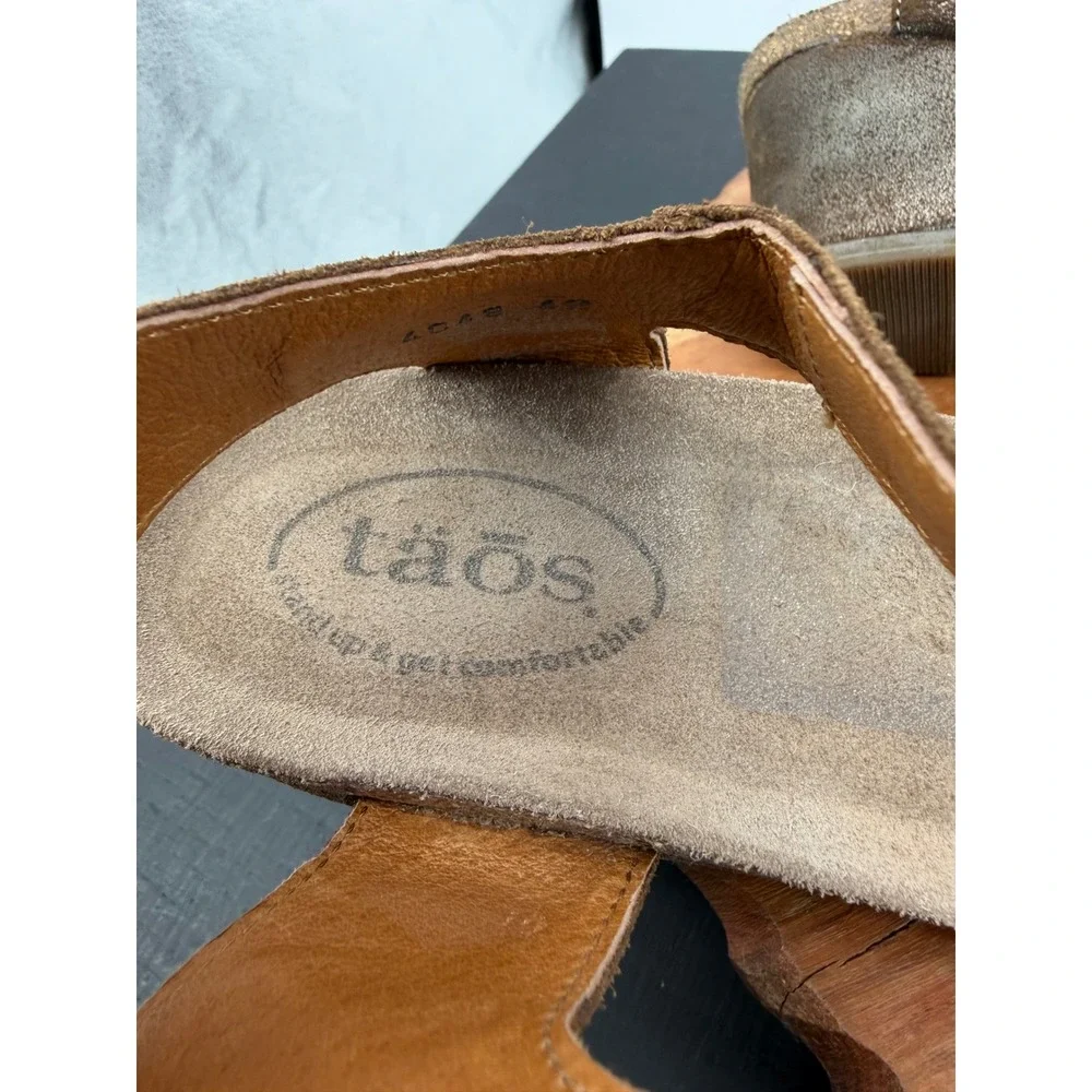 Taos Carousel Wedge Sandals sz 42 11 Brown Metallic Leather Medallion Strappy